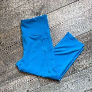 ZYIA Vibrant Blue Women's Capri Leggings with Pockets